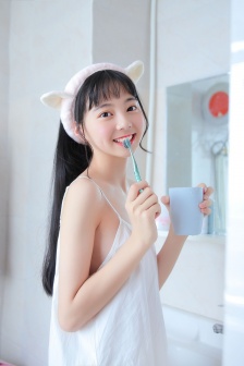 蛇的尾巴还在我的
